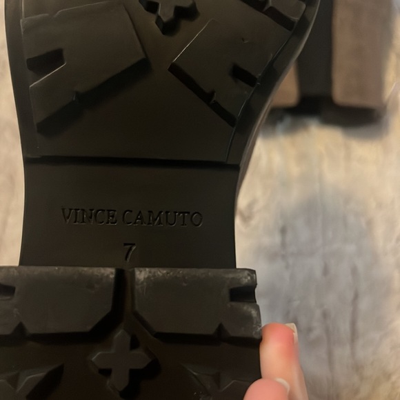 Vince camuto booties with zipper - Picture 7 of 10